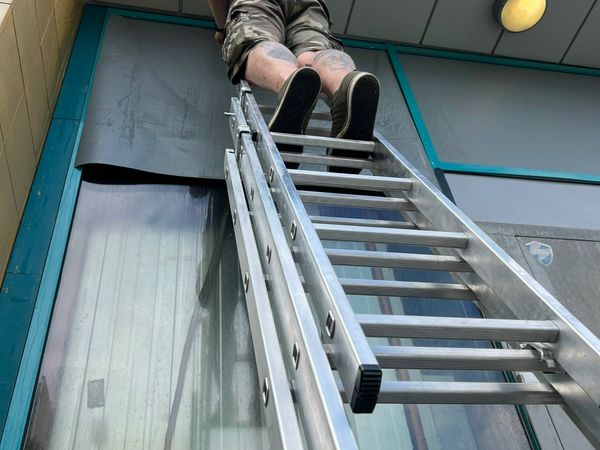 Обновление фасада ТЦ Имидж Ресурс