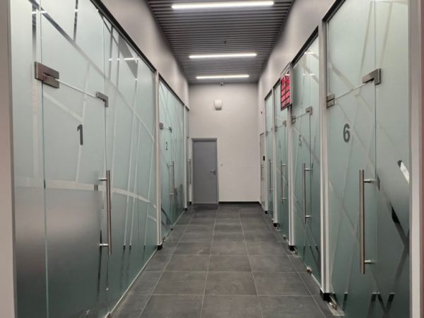 Матирование офисных перегордок