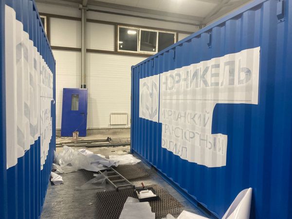 Брендирование морских контейнеров плёнкой