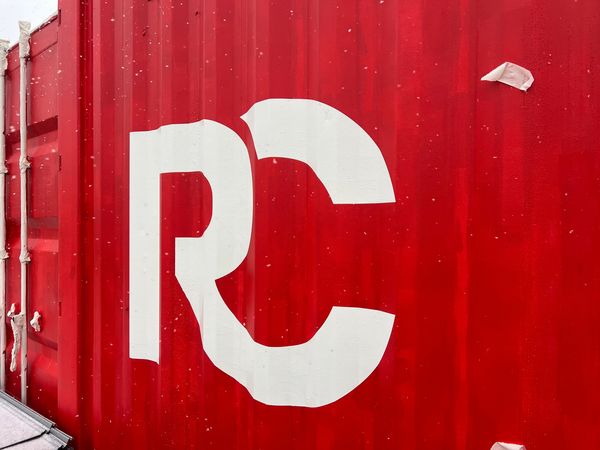 Покраска контейнера в фирменный цвет