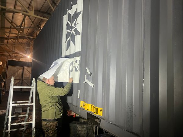 Брендирование контейнеров под ключ: морские, транспортные и блок-контейнеры